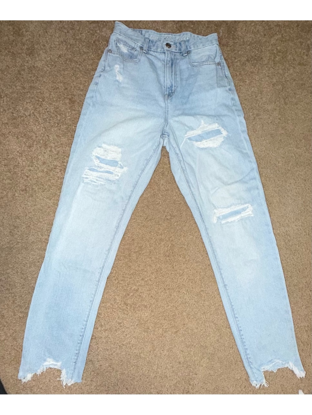 American Eagle Light wash distressed skinny jeans